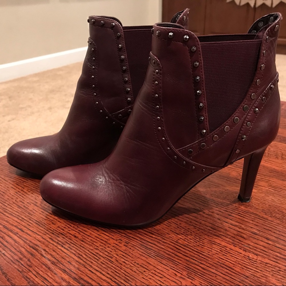 Vince Camuto Burgundy Booties